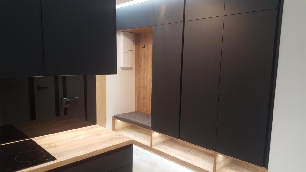 Apartament Skarbowa 2 & Parking เลชโน ภายนอก รูปภาพ
