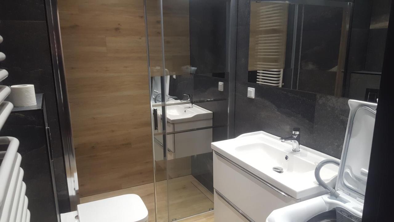 Apartament Skarbowa 2 & Parking เลชโน ภายนอก รูปภาพ