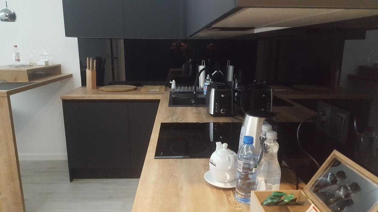 Apartament Skarbowa 2 & Parking เลชโน ภายนอก รูปภาพ