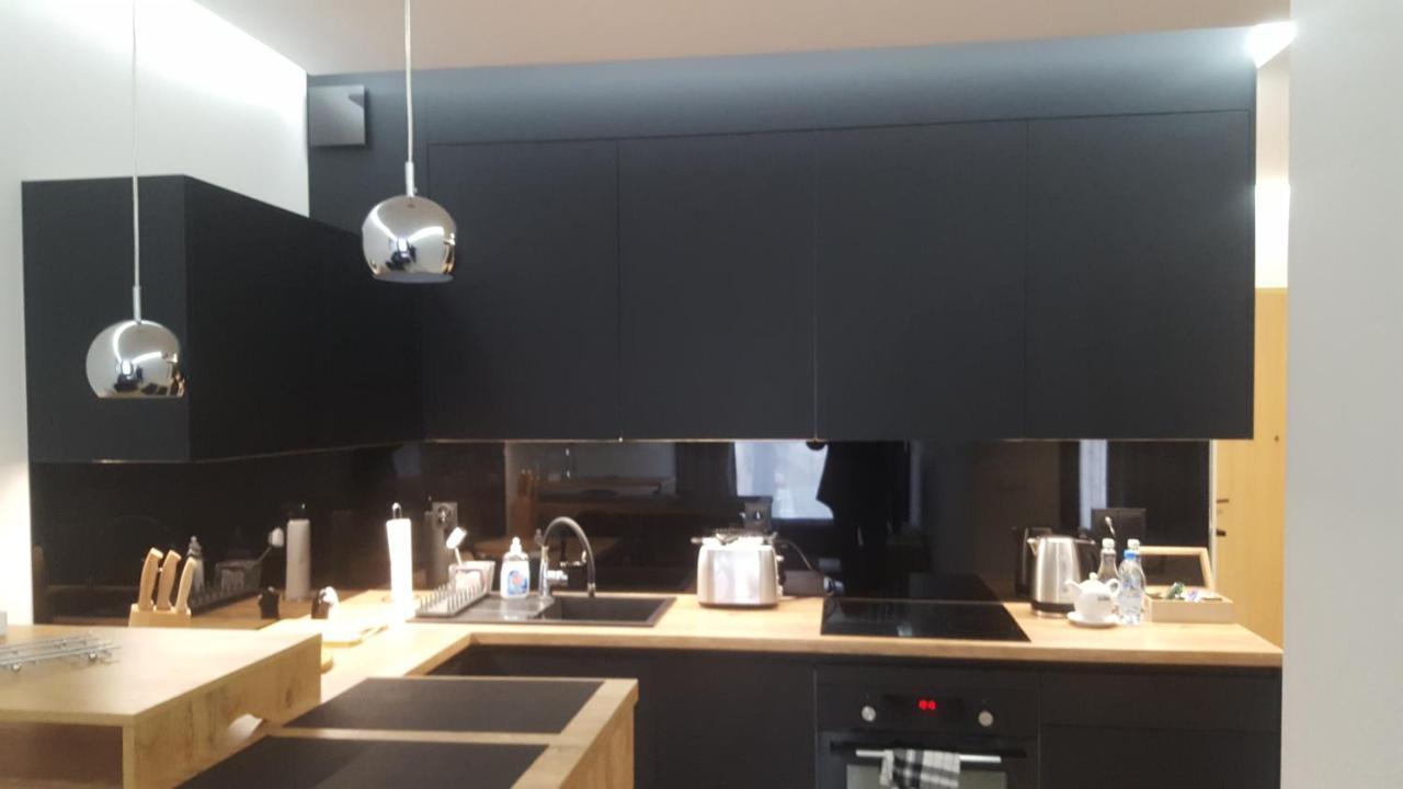 Apartament Skarbowa 2 & Parking เลชโน ภายนอก รูปภาพ